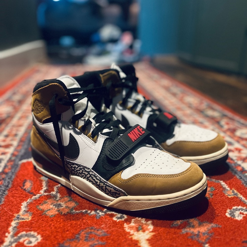 Jordan Legacy 312
